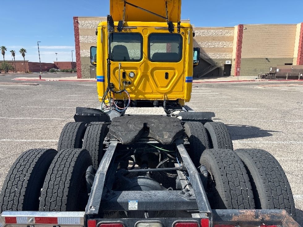 Day Cab Tractor-Heavy Duty Tractors-Freightliner-2020-T12664ST-Albuquerque-NM-383,017\n\t\tmiles-$ 49,000 - Image 6