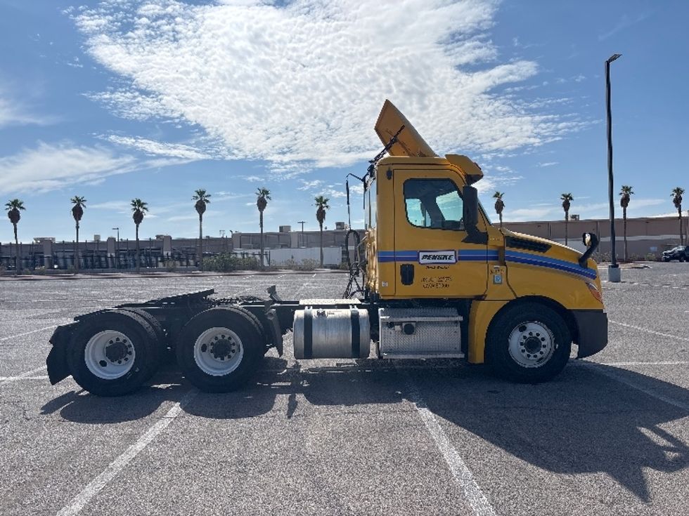 Day Cab Tractor-Heavy Duty Tractors-Freightliner-2020-T12664ST-Albuquerque-NM-383,017\n\t\tmiles-$ 49,000 - Image 8
