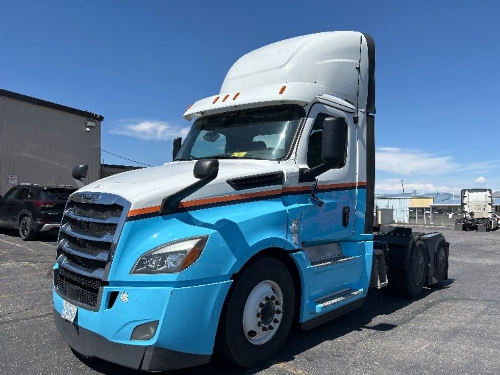 Day Cab Tractor-Heavy Duty Tractors-Freightliner-2020-T12664ST-Albuquerque-NM-635,612\n\t\tmiles-$ 34,750 - Image 3