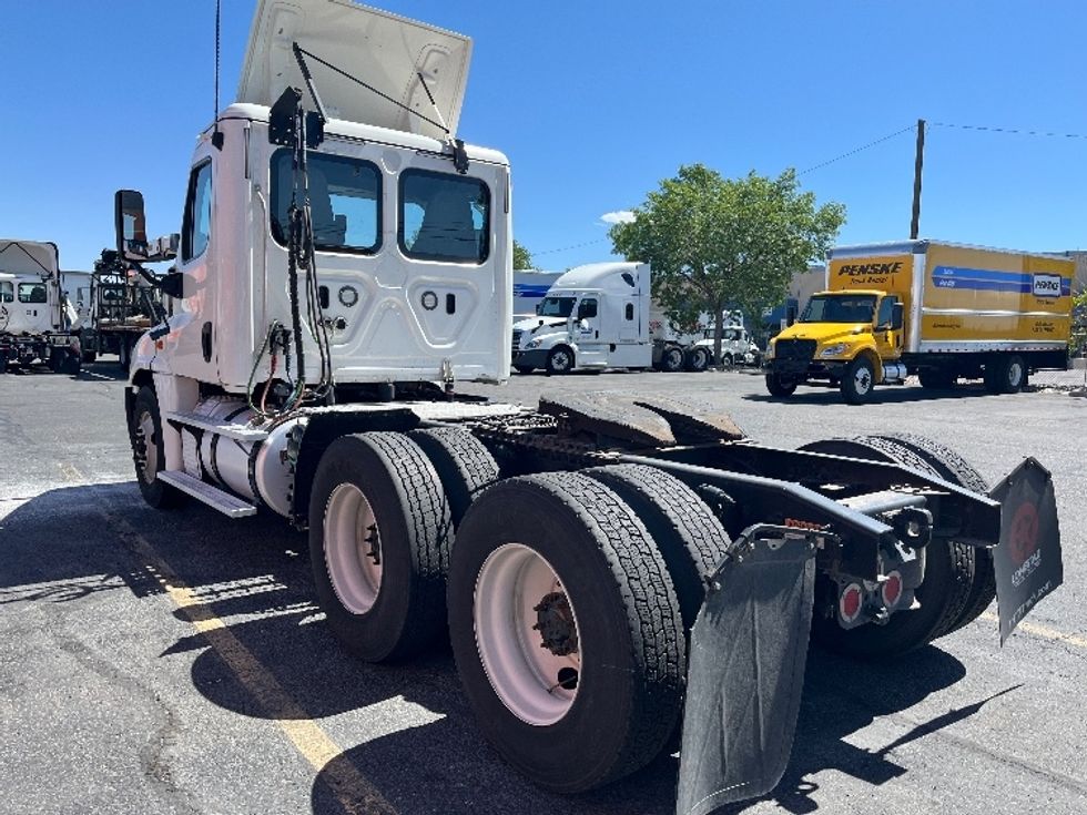 Day Cab Tractor-Heavy Duty Tractors-Freightliner-2020-T12664ST-Albuquerque-NM-902,426\n\t\tmiles-$ 24,750 - Image 5