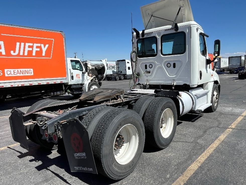 Day Cab Tractor-Heavy Duty Tractors-Freightliner-2020-T12664ST-Albuquerque-NM-902,426\n\t\tmiles-$ 24,750 - Image 7