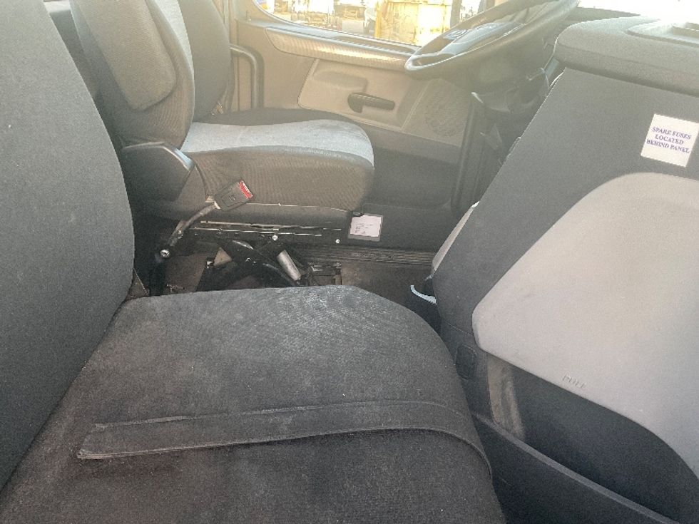 Day Cab Tractor-Heavy Duty Tractors-Freightliner-2020-T12664ST-Allen Park-MI-418,340\n\t\tmiles-$ 47,250 - Image 14