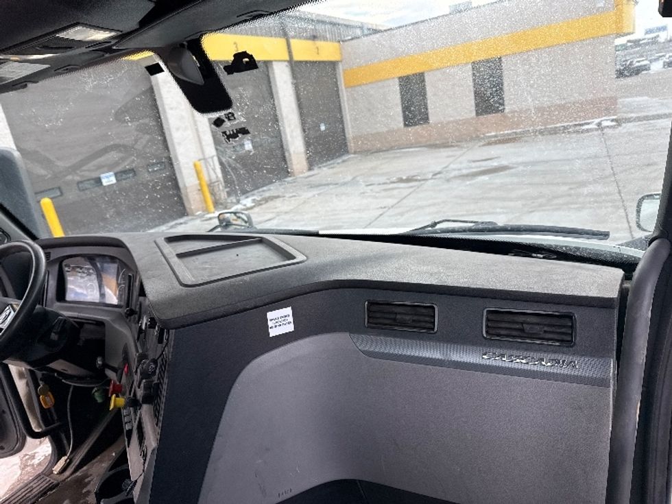 Day Cab Tractor-Heavy Duty Tractors-Freightliner-2020-T12664ST-Allen Park-MI-569,825\n\t\tmiles-$ 34,500 - Image 13