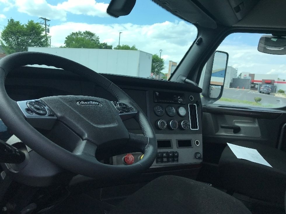 Day Cab Tractor-Heavy Duty Tractors-Freightliner-2020-T12664ST-Allentown-PA-249,309\n\t\tmiles-$ 59,000 - Image 10