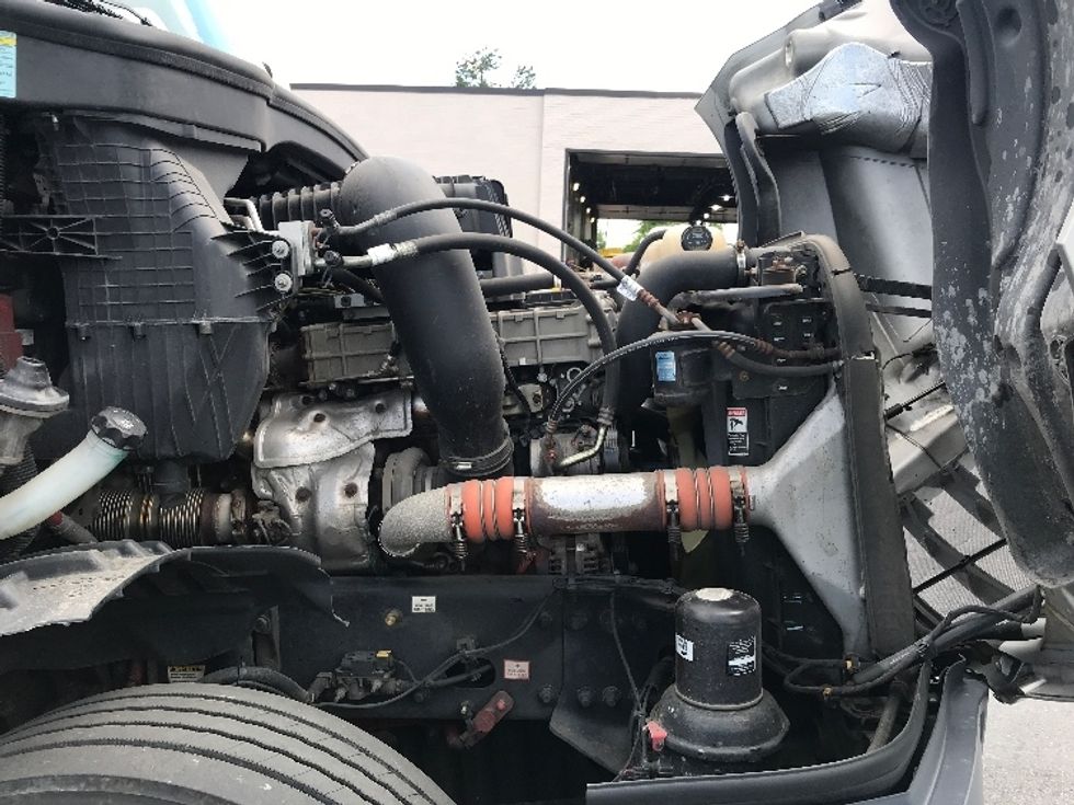 Day Cab Tractor-Heavy Duty Tractors-Freightliner-2020-T12664ST-Allentown-PA-249,309\n\t\tmiles-$ 59,000 - Image 15