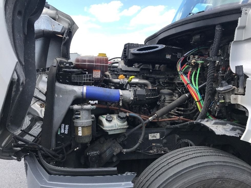 Day Cab Tractor-Heavy Duty Tractors-Freightliner-2020-T12664ST-Allentown-PA-249,309\n\t\tmiles-$ 59,000 - Image 16