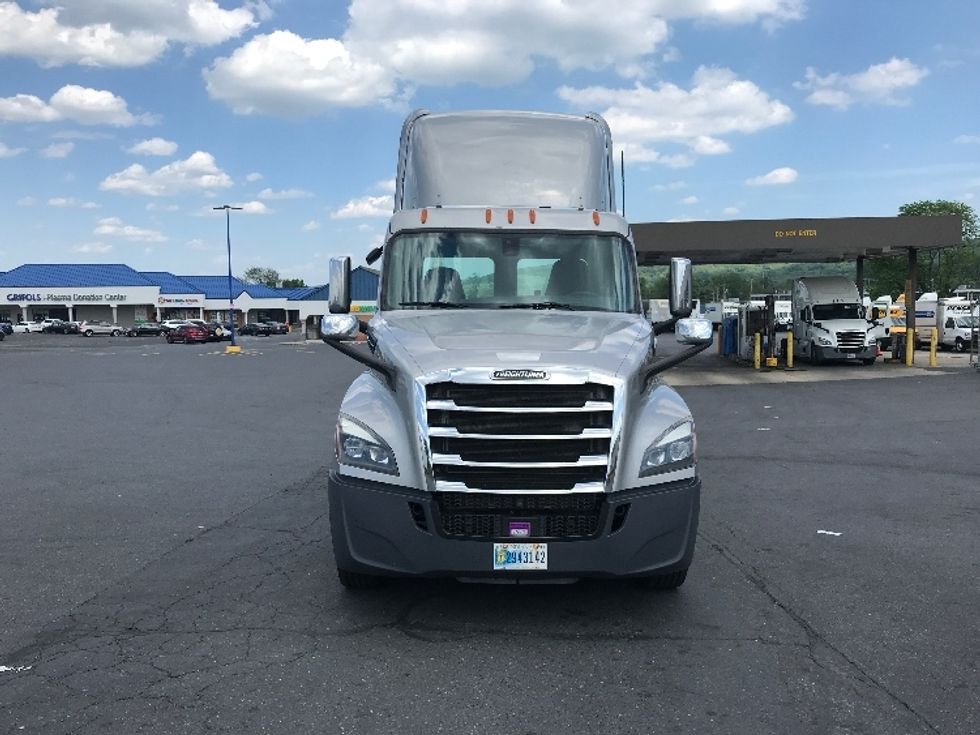 Day Cab Tractor-Heavy Duty Tractors-Freightliner-2020-T12664ST-Allentown-PA-249,309\n\t\tmiles-$ 59,000 - Image 2