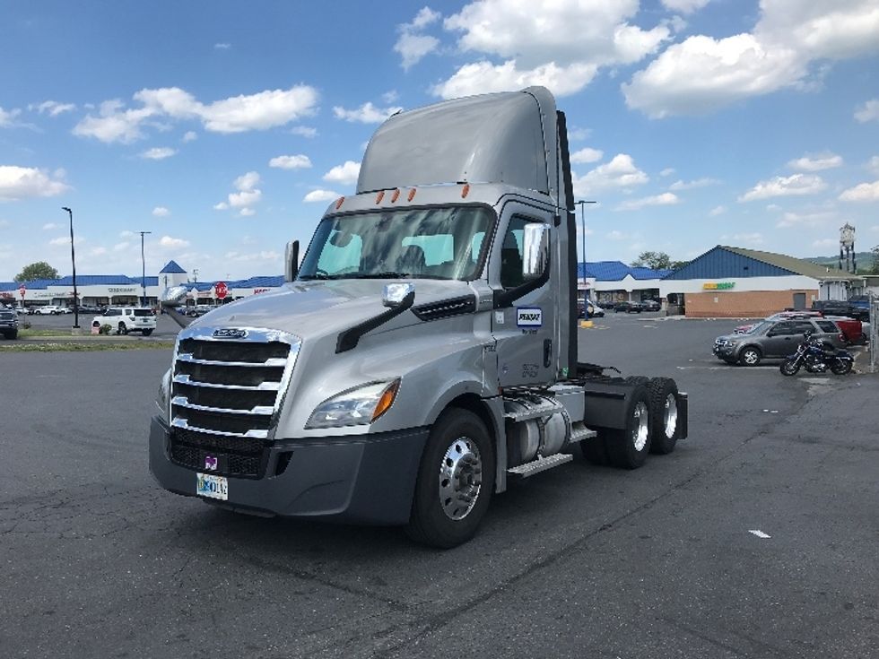 Day Cab Tractor-Heavy Duty Tractors-Freightliner-2020-T12664ST-Allentown-PA-249,309\n\t\tmiles-$ 59,000 - Image 3