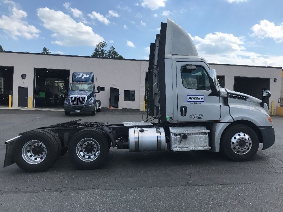 Day Cab Tractor-Heavy Duty Tractors-Freightliner-2020-T12664ST-Allentown-PA-249,309\n\t\tmiles-$ 59,000 - Image 8