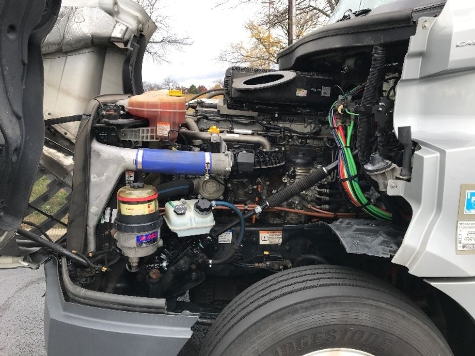 Day Cab Tractor-Heavy Duty Tractors-Freightliner-2020-T12664ST-Allentown-PA-356,630\n\t\tmiles-$ 47,500 - Image 16