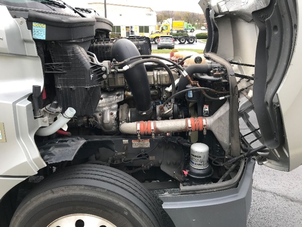 Day Cab Tractor-Heavy Duty Tractors-Freightliner-2020-T12664ST-Allentown-PA-366,546\n\t\tmiles-$ 48,500 - Image 15