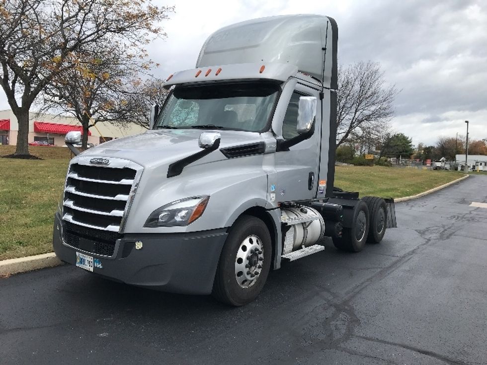 Day Cab Tractor-Heavy Duty Tractors-Freightliner-2020-T12664ST-Allentown-PA-366,546\n\t\tmiles-$ 48,500 - Image 3