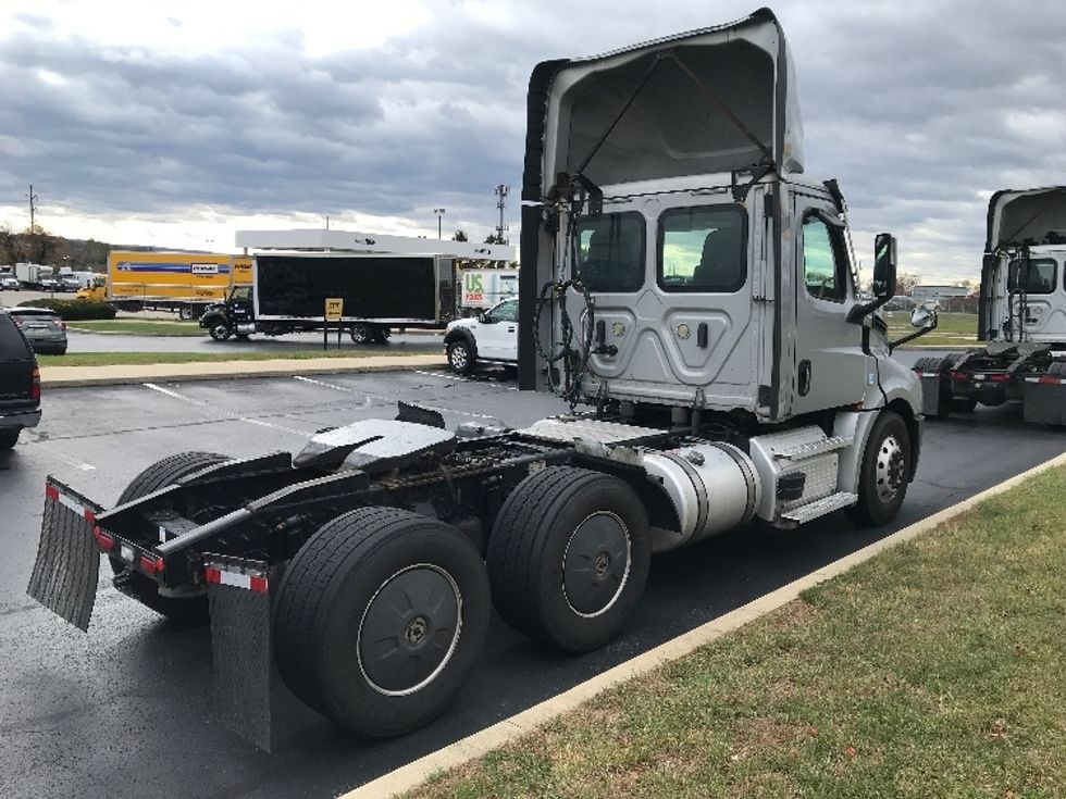 Day Cab Tractor-Heavy Duty Tractors-Freightliner-2020-T12664ST-Allentown-PA-366,546\n\t\tmiles-$ 48,500 - Image 7