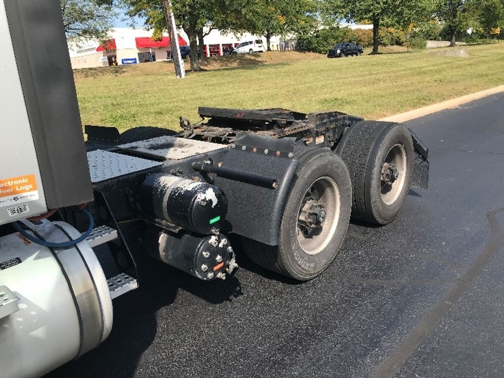 Day Cab Tractor-Heavy Duty Tractors-Freightliner-2020-T12664ST-Allentown-PA-377,948\n\t\tmiles-$ 59,500 - Image 17