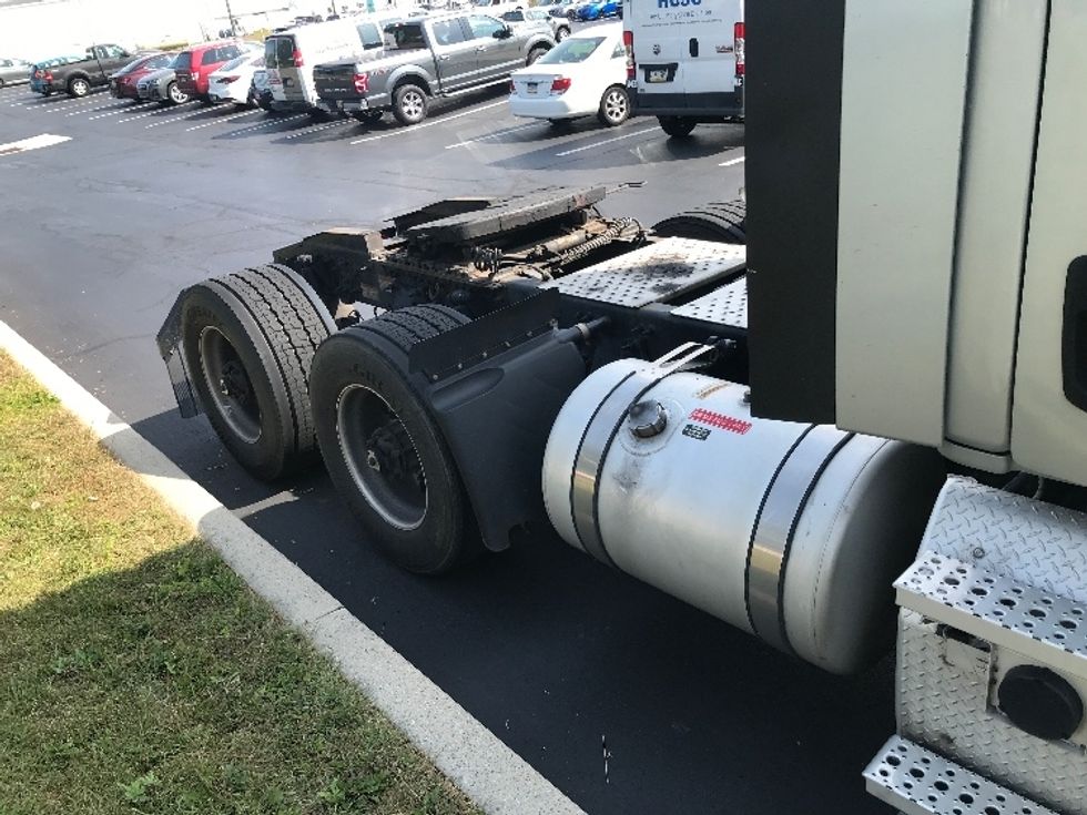 Day Cab Tractor-Heavy Duty Tractors-Freightliner-2020-T12664ST-Allentown-PA-377,948\n\t\tmiles-$ 59,500 - Image 18