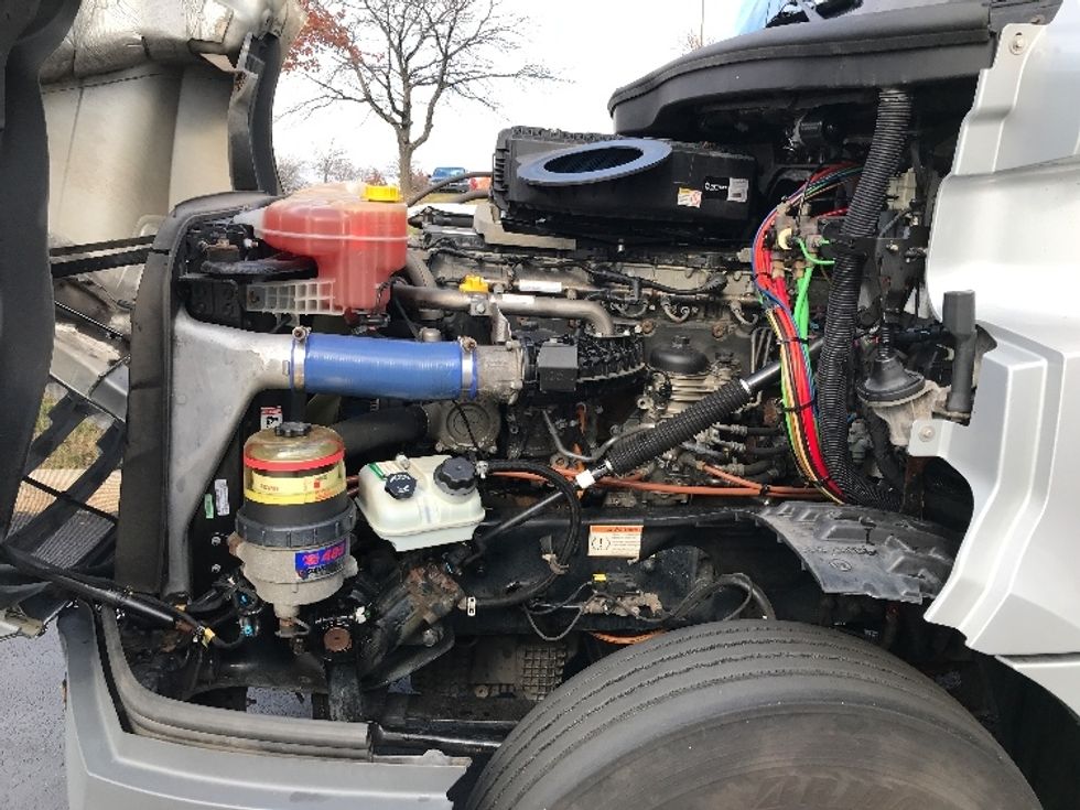 Day Cab Tractor-Heavy Duty Tractors-Freightliner-2020-T12664ST-Allentown-PA-410,060\n\t\tmiles-$ 39,750 - Image 16