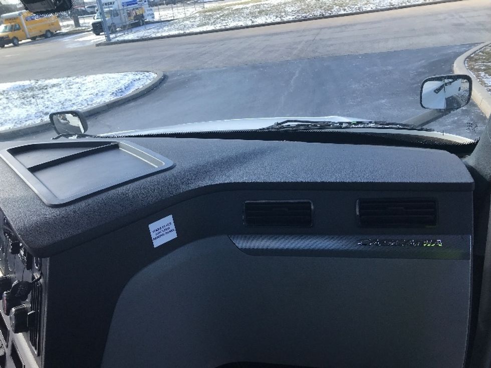 Day Cab Tractor-Heavy Duty Tractors-Freightliner-2020-T12664ST-Allentown-PA-425,120\n\t\tmiles-$ 59,250 - Image 13