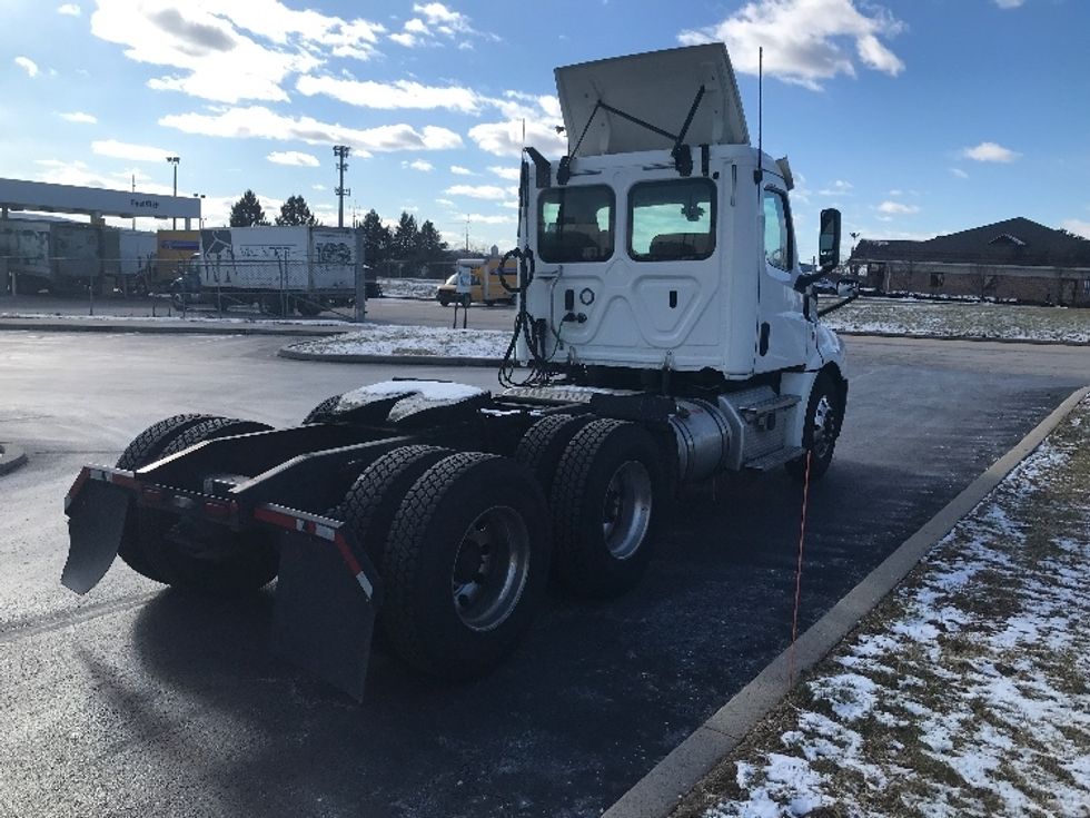 Day Cab Tractor-Heavy Duty Tractors-Freightliner-2020-T12664ST-Allentown-PA-425,120\n\t\tmiles-$ 59,250 - Image 7