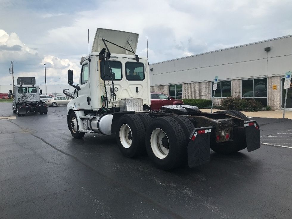 Day Cab Tractor-Heavy Duty Tractors-Freightliner-2020-T12664ST-Allentown-PA-449,852\n\t\tmiles-$ 47,500 - Image 5