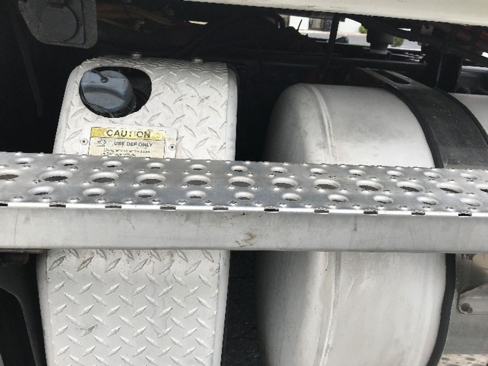 Day Cab Tractor-Heavy Duty Tractors-Freightliner-2020-T12664ST-Allentown-PA-482,352\n\t\tmiles-$ 42,750 - Image 21