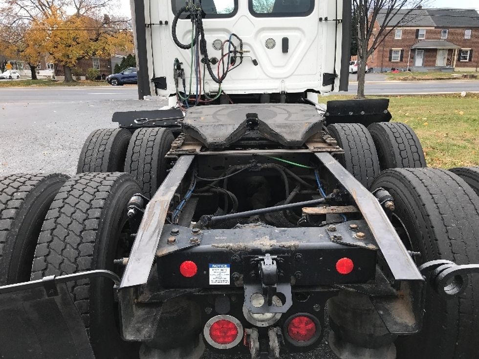 Day Cab Tractor-Heavy Duty Tractors-Freightliner-2020-T12664ST-Allentown-PA-482,352\n\t\tmiles-$ 42,750 - Image 6
