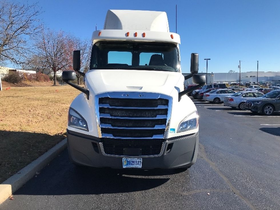 Day Cab Tractor-Heavy Duty Tractors-Freightliner-2020-T12664ST-Allentown-PA-510,000\n\t\tmiles-$ 50,000 - Image 2