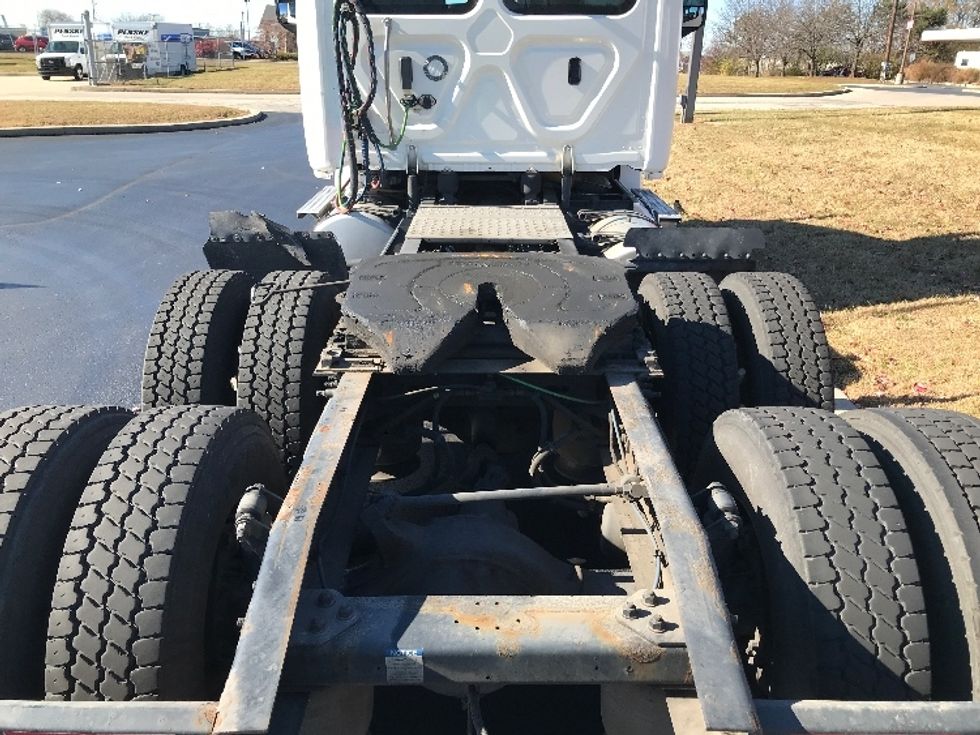 Day Cab Tractor-Heavy Duty Tractors-Freightliner-2020-T12664ST-Allentown-PA-510,000\n\t\tmiles-$ 50,000 - Image 6