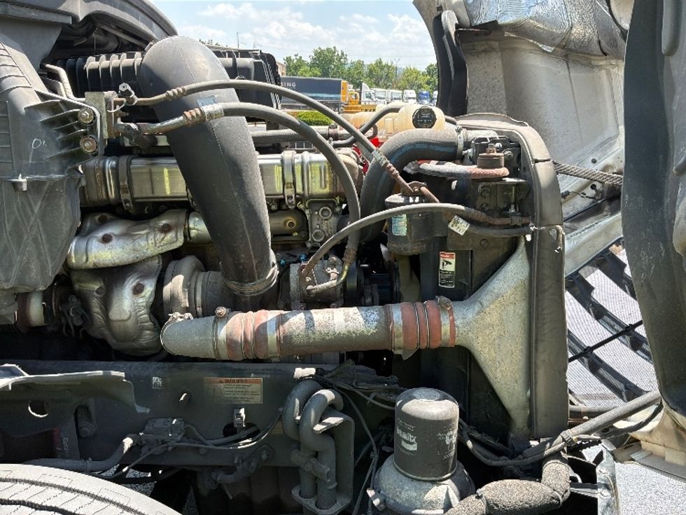 Day Cab Tractor-Heavy Duty Tractors-Freightliner-2020-T12664ST-Allentown-PA-511,502\n\t\tmiles-$ 43,500 - Image 15