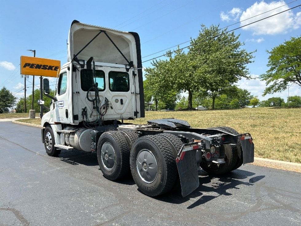Day Cab Tractor-Heavy Duty Tractors-Freightliner-2020-T12664ST-Allentown-PA-511,502\n\t\tmiles-$ 43,500 - Image 5