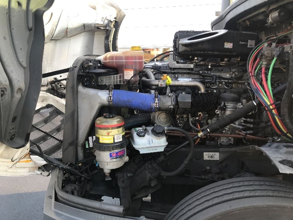 Day Cab Tractor-Heavy Duty Tractors-Freightliner-2020-T12664ST-Allentown-PA-529,094\n\t\tmiles-$ 45,500 - Image 16