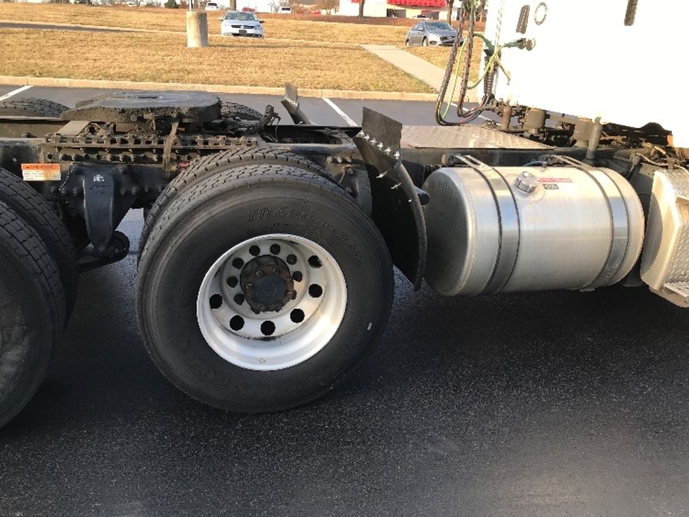 Day Cab Tractor-Heavy Duty Tractors-Freightliner-2020-T12664ST-Allentown-PA-529,094\n\t\tmiles-$ 45,500 - Image 18