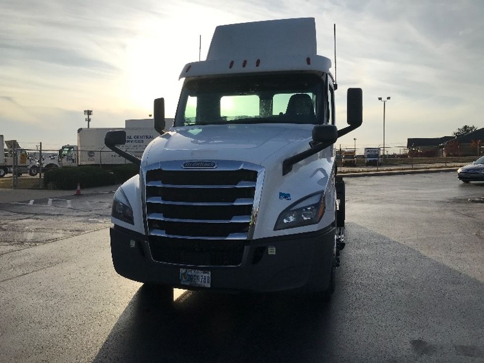 Day Cab Tractor-Heavy Duty Tractors-Freightliner-2020-T12664ST-Allentown-PA-529,094\n\t\tmiles-$ 45,500 - Image 2