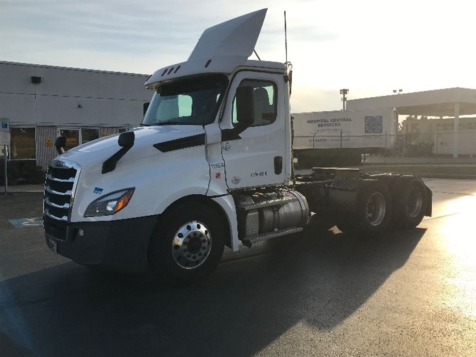 Day Cab Tractor-Heavy Duty Tractors-Freightliner-2020-T12664ST-Allentown-PA-529,094\n\t\tmiles-$ 45,500 - Image 3