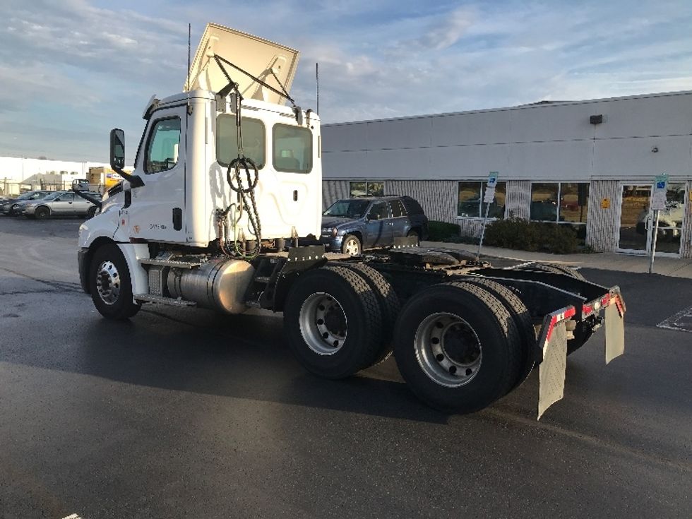Day Cab Tractor-Heavy Duty Tractors-Freightliner-2020-T12664ST-Allentown-PA-529,094\n\t\tmiles-$ 45,500 - Image 5