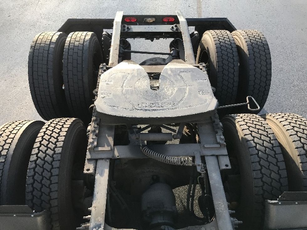 Day Cab Tractor-Heavy Duty Tractors-Freightliner-2020-T12664ST-Allentown-PA-529,094\n\t\tmiles-$ 45,500 - Image 6