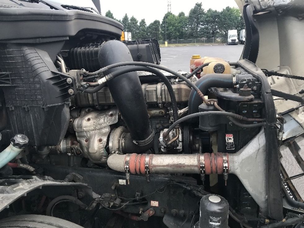 Day Cab Tractor-Heavy Duty Tractors-Freightliner-2020-T12664ST-Allentown-PA-670,305\n\t\tmiles-$ 27,750 - Image 15