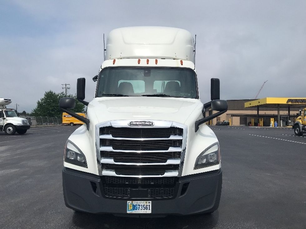 Day Cab Tractor-Heavy Duty Tractors-Freightliner-2020-T12664ST-Allentown-PA-670,305\n\t\tmiles-$ 27,750 - Image 2
