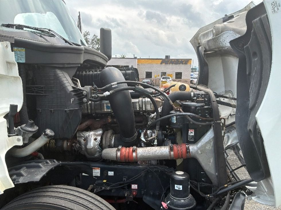 Day Cab Tractor-Heavy Duty Tractors-Freightliner-2020-T12664ST-Allentown-PA-696,213\n\t\tmiles-$ 27,750 - Image 15