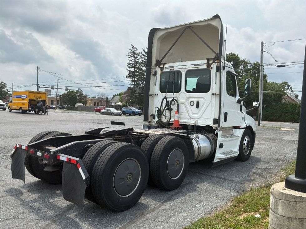 Day Cab Tractor-Heavy Duty Tractors-Freightliner-2020-T12664ST-Allentown-PA-696,213\n\t\tmiles-$ 27,750 - Image 7