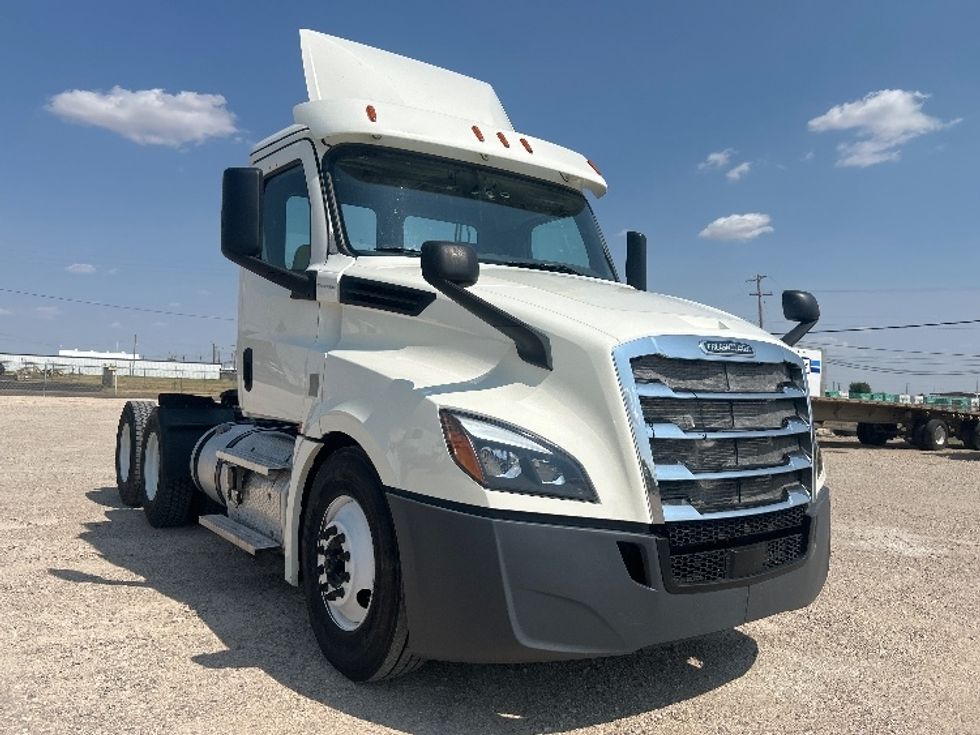 Day Cab Tractor-Heavy Duty Tractors-Freightliner-2020-T12664ST-Amarillo-TX-563,945\n\t\tmiles-$ 37,500 - Image 1