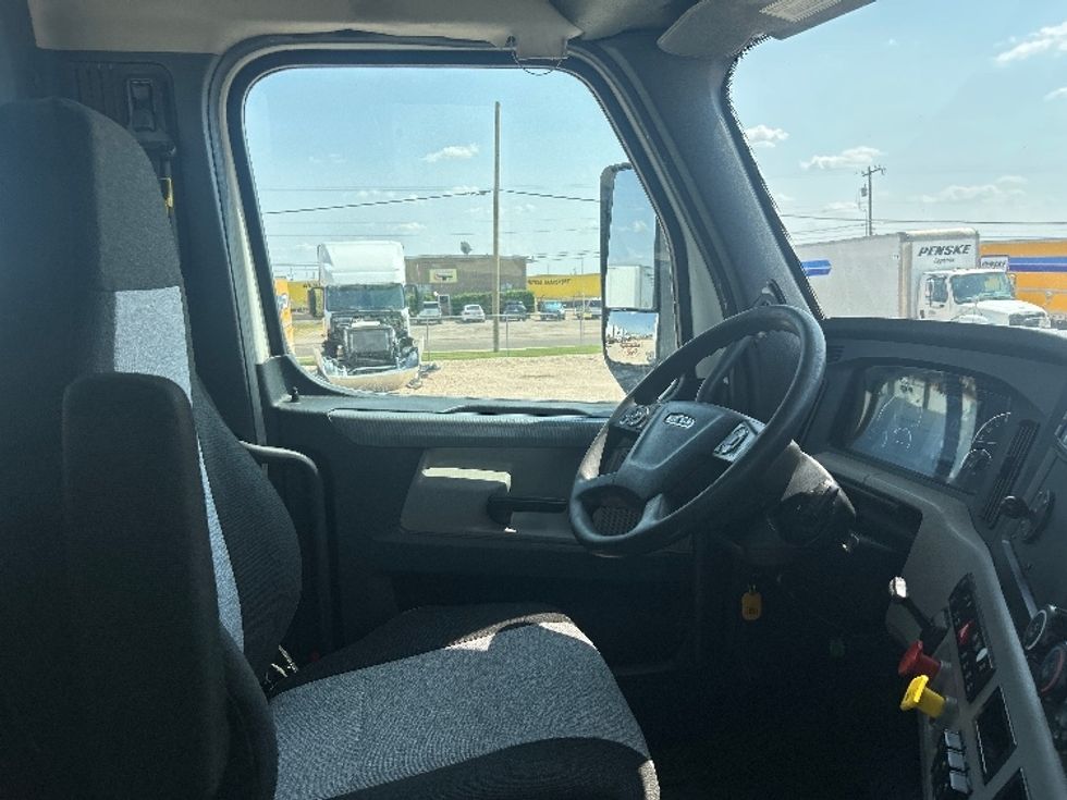 Day Cab Tractor-Heavy Duty Tractors-Freightliner-2020-T12664ST-Amarillo-TX-563,945\n\t\tmiles-$ 37,500 - Image 11