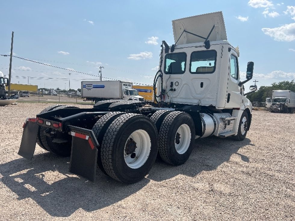 Day Cab Tractor-Heavy Duty Tractors-Freightliner-2020-T12664ST-Amarillo-TX-563,945\n\t\tmiles-$ 37,500 - Image 7