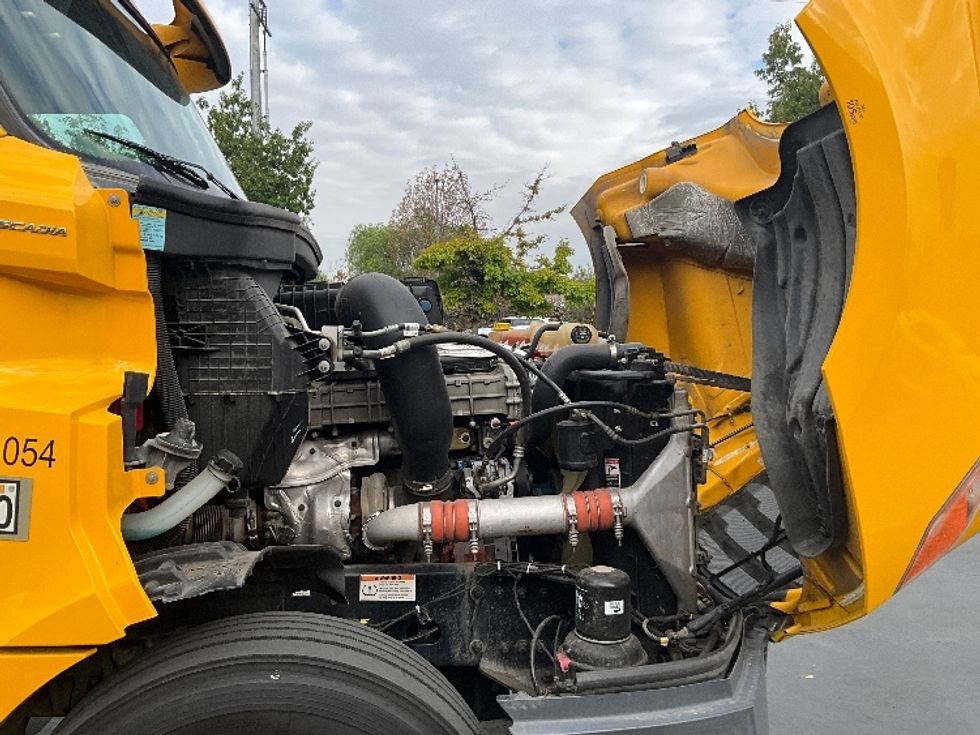 Day Cab Tractor-Heavy Duty Tractors-Freightliner-2020-T12664ST-Anaheim-CA-478,600\n\t\tmiles-$ 43,750 - Image 15