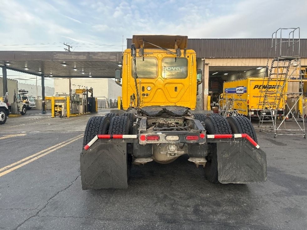 Day Cab Tractor-Heavy Duty Tractors-Freightliner-2020-T12664ST-Anaheim-CA-478,600\n\t\tmiles-$ 43,750 - Image 6