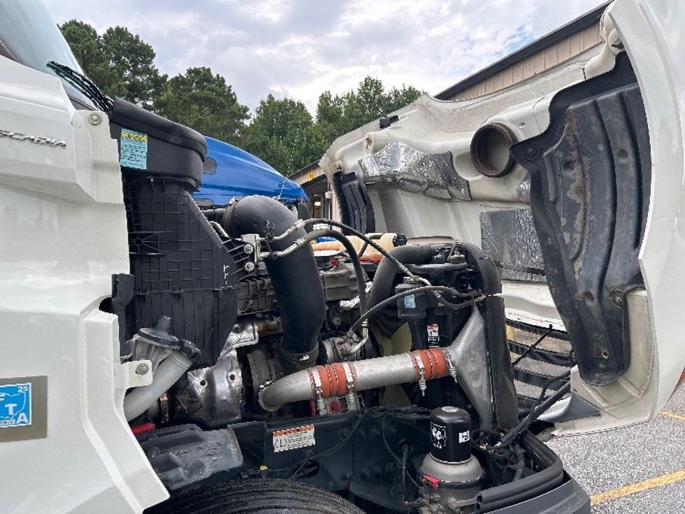 Day Cab Tractor-Heavy Duty Tractors-Freightliner-2020-T12664ST-Anderson-SC-174,100\n\t\tmiles-$ 62,750 - Image 15