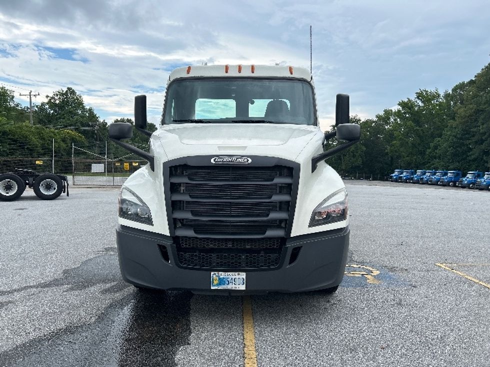 Day Cab Tractor-Heavy Duty Tractors-Freightliner-2020-T12664ST-Anderson-SC-174,100\n\t\tmiles-$ 62,750 - Image 2