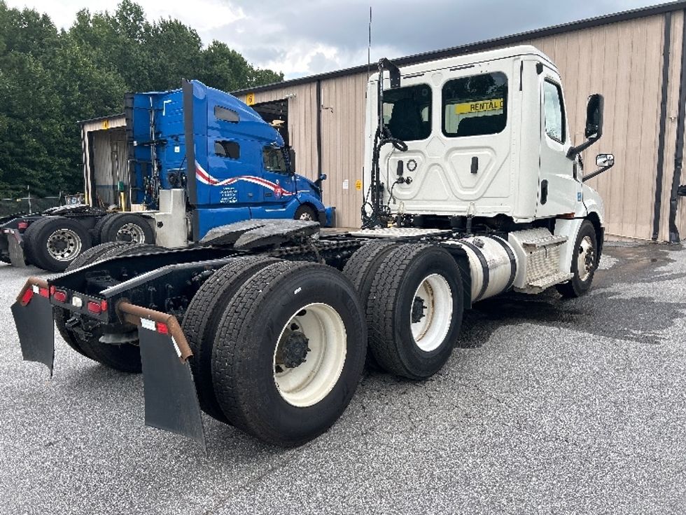 Day Cab Tractor-Heavy Duty Tractors-Freightliner-2020-T12664ST-Anderson-SC-174,100\n\t\tmiles-$ 62,750 - Image 7