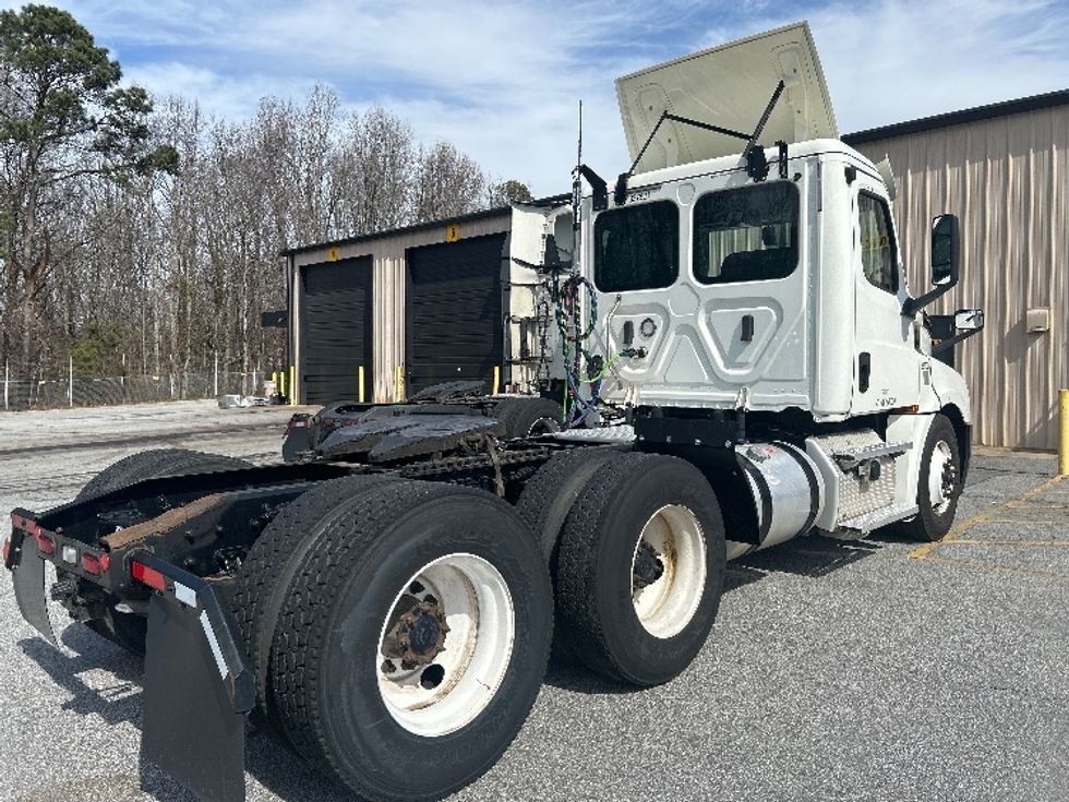 Day Cab Tractor-Heavy Duty Tractors-Freightliner-2020-T12664ST-Anderson-SC-453,064\n\t\tmiles-$ 47,500 - Image 7