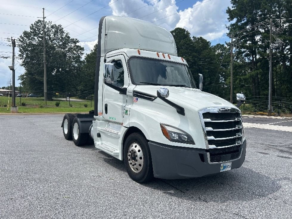 Day Cab Tractor-Heavy Duty Tractors-Freightliner-2020-T12664ST-Atlanta (Forest Park)-GA-426,138\n\t\tmiles-$ 50,250 - Image 1