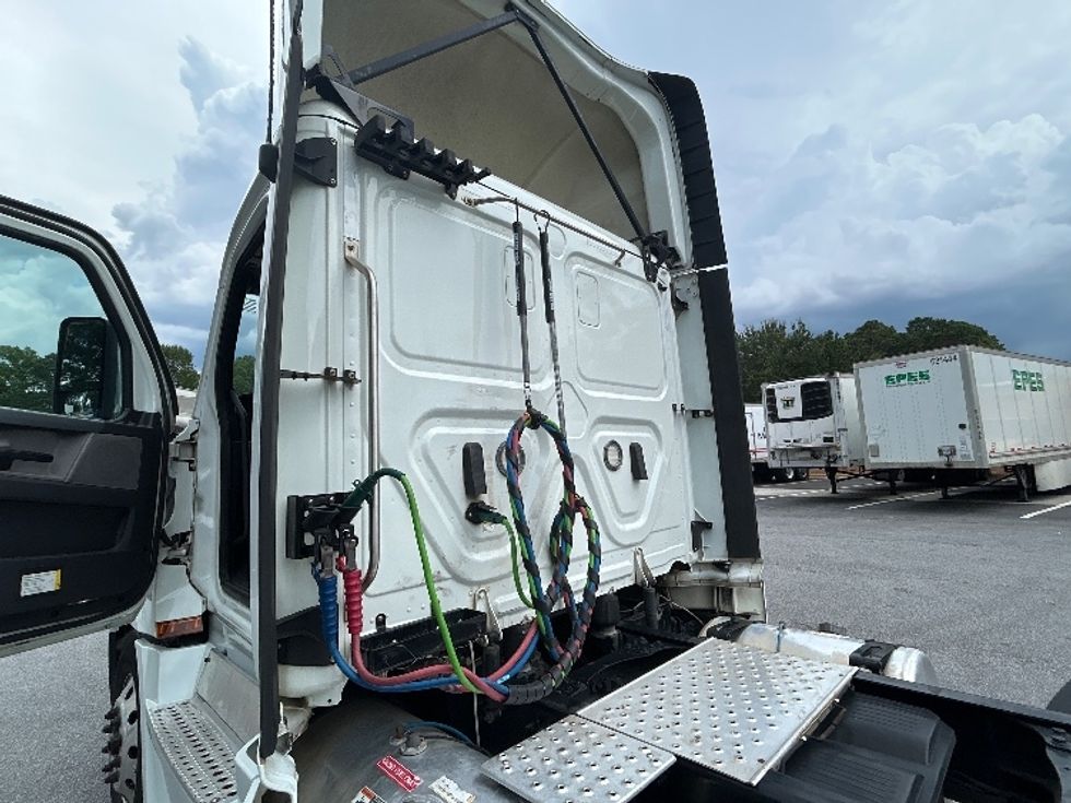 Day Cab Tractor-Heavy Duty Tractors-Freightliner-2020-T12664ST-Atlanta (Forest Park)-GA-426,138\n\t\tmiles-$ 50,250 - Image 17